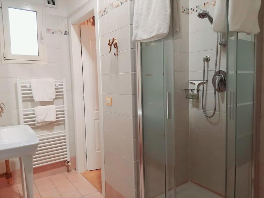 Charme In Righi Apartment Bologna Bagian luar foto