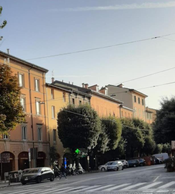 Charme In Righi Apartment Bologna Bagian luar foto