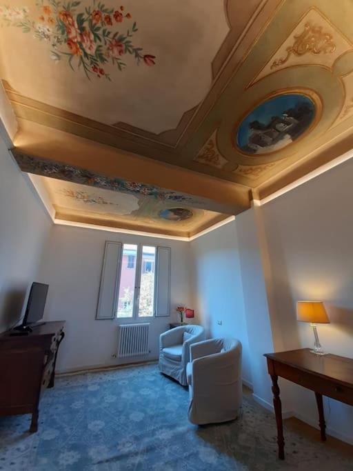 Charme In Righi Apartment Bologna Bagian luar foto