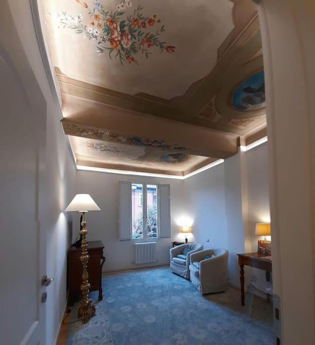 Charme In Righi Apartment Bologna Bagian luar foto