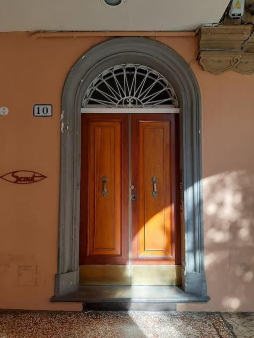 Charme In Righi Apartment Bologna Bagian luar foto