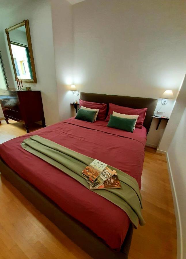 Charme In Righi Apartment Bologna Bagian luar foto