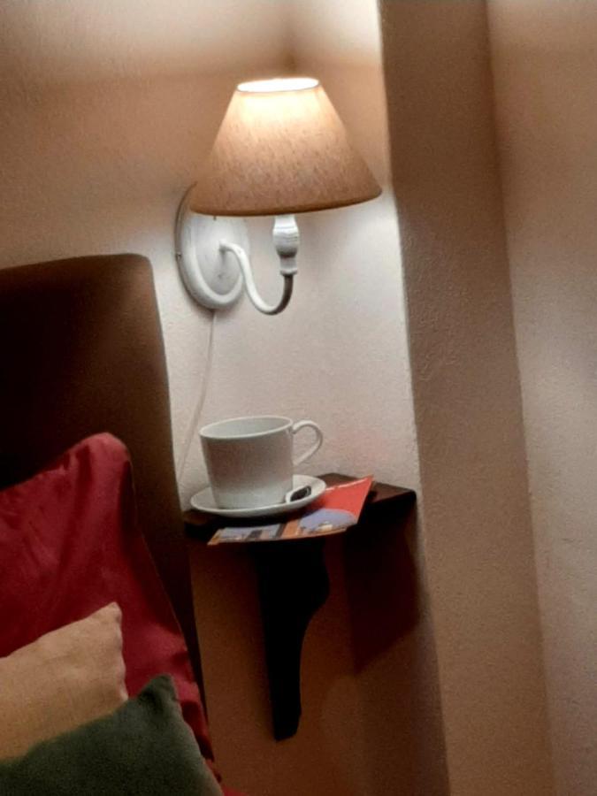 Charme In Righi Apartment Bologna Bagian luar foto